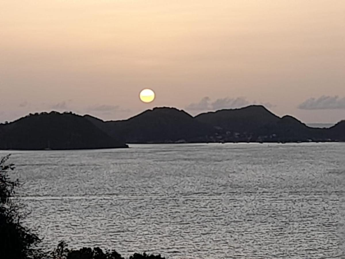 Ti Kaz Anoli Vue Epoustouflante Sur La Baie Villa Terre-de-Bas Екстериор снимка